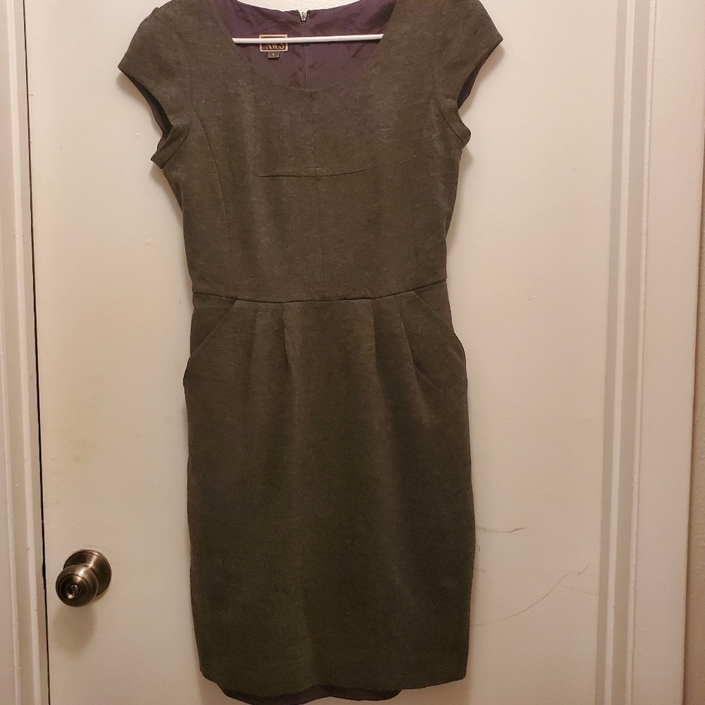N. W. 3 Pointe-Knit gray dress